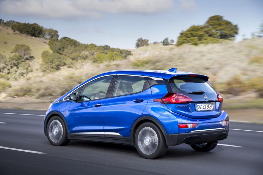  Opel Ampera-e 2017 года  (фото 8 из 23)